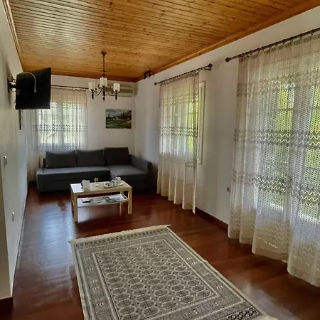 Tatil Evi Anesis Asprogerakata